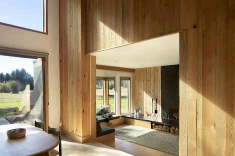 Hacker Architects studio renovates the Bailey Residence in Black Butte Ranch, in Oregon
