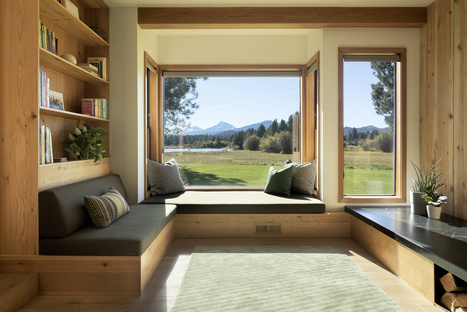Hacker Architects studio renovates the Bailey Residence in Black Butte Ranch, in Oregon
