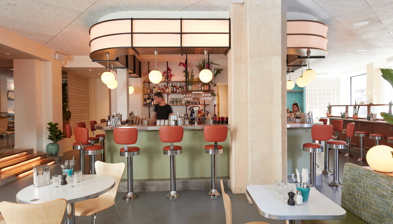Cali Uptown Restaurant, Californian Mid Century Vibes in Paris
