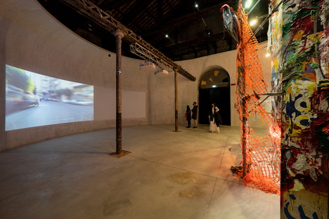 2022 Art Biennale and representations of urban space
