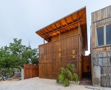 Local materials and traditions for RED Arquitectos’ Casa Numa 
