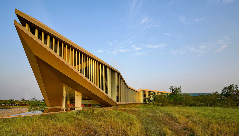 Sanjay Puri, sustainable offices on the traditional home model
