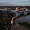 Creating new relationships with context: a pedestrian bridge over the Thames 
