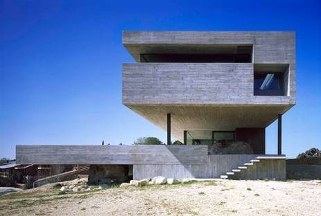Exposed concrete in an award-winning building
