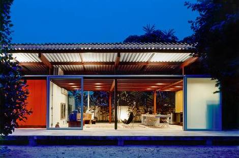 Home in Barra do Sahy, SP, Brazil. Nitsche Arquitetos
