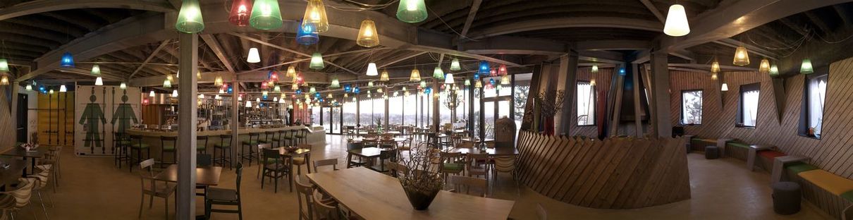 A sustainable restaurant in the dunes. Emma architecten.
