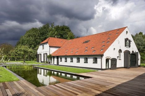 Remodelling a historical farmhouse: Kromme Rijn, Bakers Architecten
