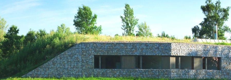 Building in the landscape: Hunting Lodge by Basarch
