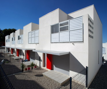 52 Social Housing Building in Catalonia by Aguilera Guerrero Arquitectos.

