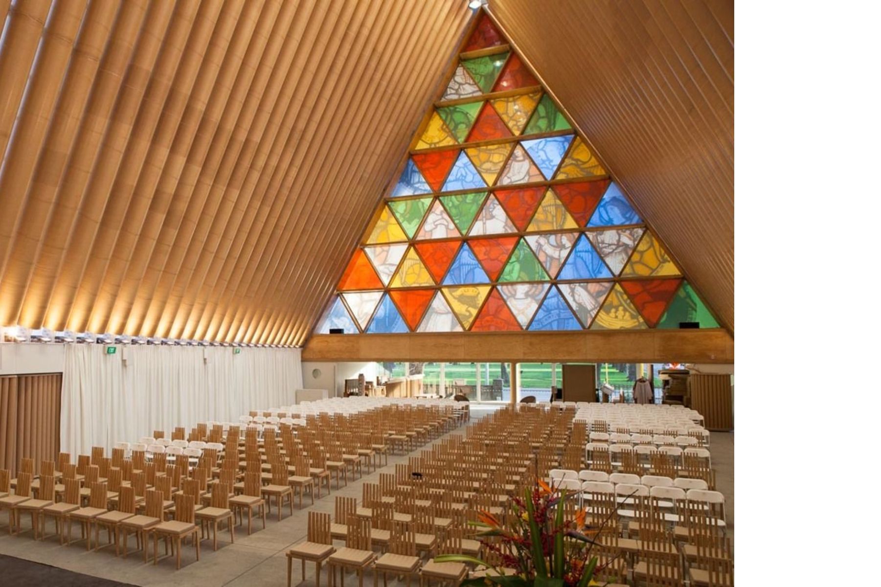 Emergency architecture Shigeru Ban and his Christchurch Cathedral | Livegreenblog