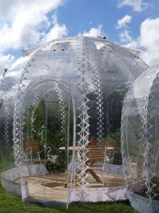 The Invisible Garden House. Bioclimatic greenhouse by SHJWORKS.
