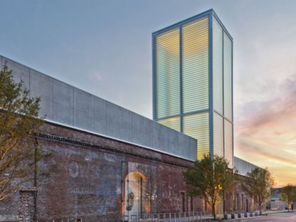 2014 recipient of AIA Institute Honor Awards for Architecture: SCAD Museum in Savannah.
