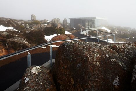 Building in nature: Mt Wellington Pinnacle Amenities
