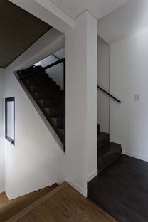 Hmarquitectos:  Casa Conde: one house for two
