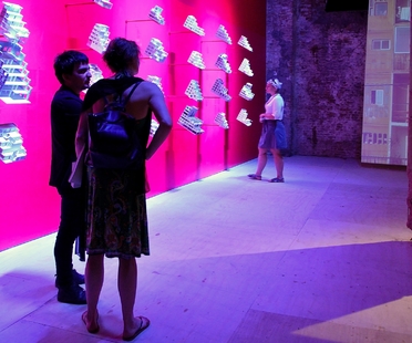 #floornaturelive at the 2014 Biennale. “Monolith Controversies”, Chile pavilion.
