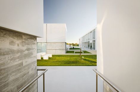 A residential facility for seniors, Guedes Cruz Architects
