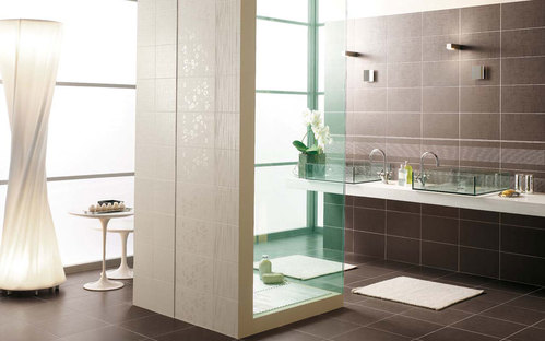 The ideal bathroom with porcelain surfaces
