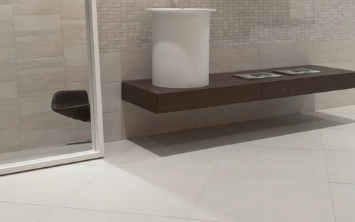 Active anti-bacterial tiles: playing an active role in everyday life
