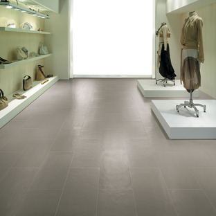 Natural stone as the centre of surface design 
