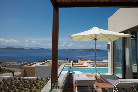 Ultra Ariostea: floors and walls for luxury hotels and villas in the Mediterranean
