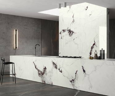 New light and dark Ultra Ariostea marbles for refined, luminous atmospheres
