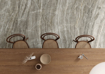 Versatile mix and match surfaces: the neutral colours of Ariostea Ultra Marmi 

