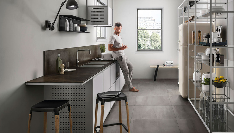 Practicality and beauty in the kitchen: the superior performance of SapienStone ceramic

