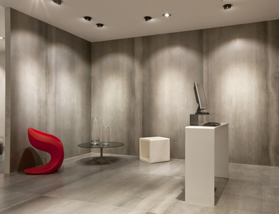Big floor and wall tiles from Eiffelgress’s Megamicro collection
