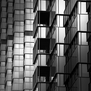 Máximo Panés black and white photographs in Barcelona