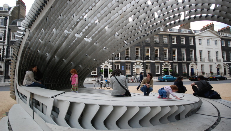 Pavilion made of Fibre-C - SDA glass fibre-reinforced concrete 
