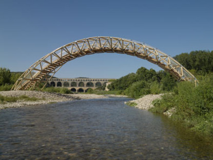 The Pont du Gard’s little brother: a cardboard tube bridge by Shigeru Ban

