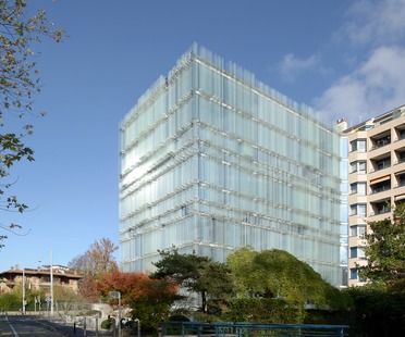 Etched glass in the Société Privée de Gérance HQ by Studio Vaccarini

