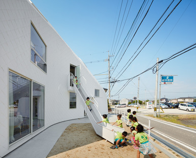 MAD builds a kindergarten in Okazaki out of timber and asphalt shingles
