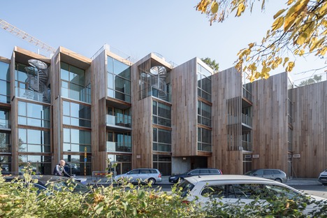 Apartments covered with cedar wood in Gärdet-Stockholm for BIG’s 79&Park project
