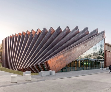 Copper-coated steel girders for BIG’s Isenberg School of Management 
