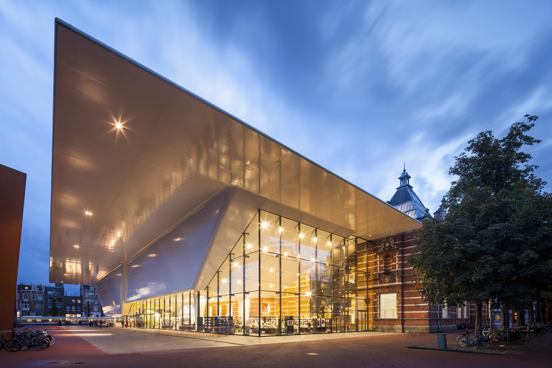 Tenax and Twaron for the Stedelijk Museum by Benthem Crouwel Architects | Floornature