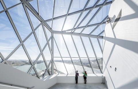 Musée des Confluences in steel, glass and concrete by Coop Himmelb(l)au 