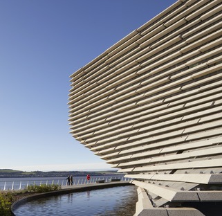 Façade with concrete sunbreaks for the V&A Dundee Museum

