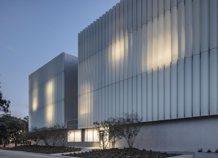 The Nancy and Rich Kinder Museum’s façade of glass and multi-layered acrylic 
