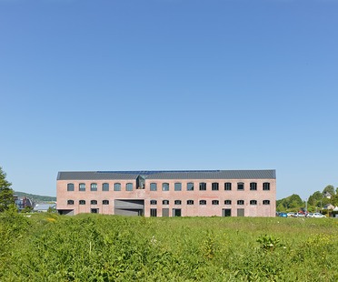 La Cartonnerie: reclamation of a brick paper mill by h2o architectes
