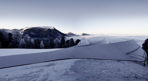 Peter Pichler’s concrete and timber Oberholz mountain hut
