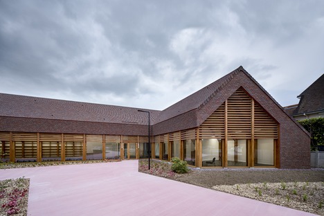 Timber and terra cotta for Lemoal Lemoal architects’ social centre in Cabourg 
