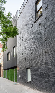 Young Projects’ zinc-clad house in New York
