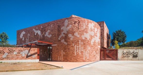 A brick and wood building by EMBT for the Kàlida Centre 
