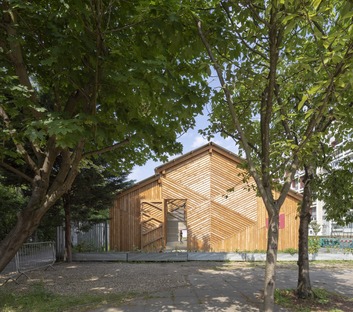 Waterloo City Farm, a Feilden Fowles project made of timber and sheet metal 
