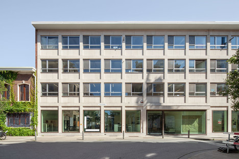 Concrete arts school in Antwerp by Atelier Kempe Thill

