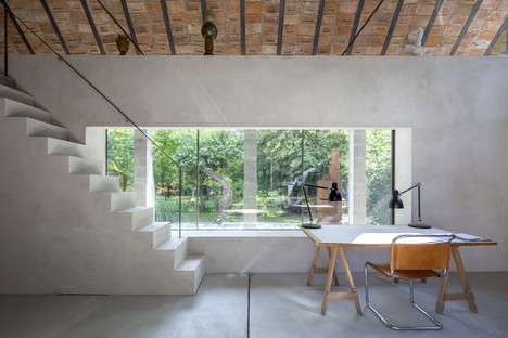 BKP & Scaron’s brick expansion for a twentieth-century working-class home 
