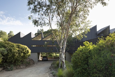FMD Architects’ CLT and aluminium home renovation project
