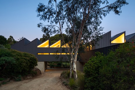FMD Architects’ CLT and aluminium home renovation project

