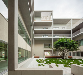 Kempe Thill’s prefabricated concrete and stone apartments 
